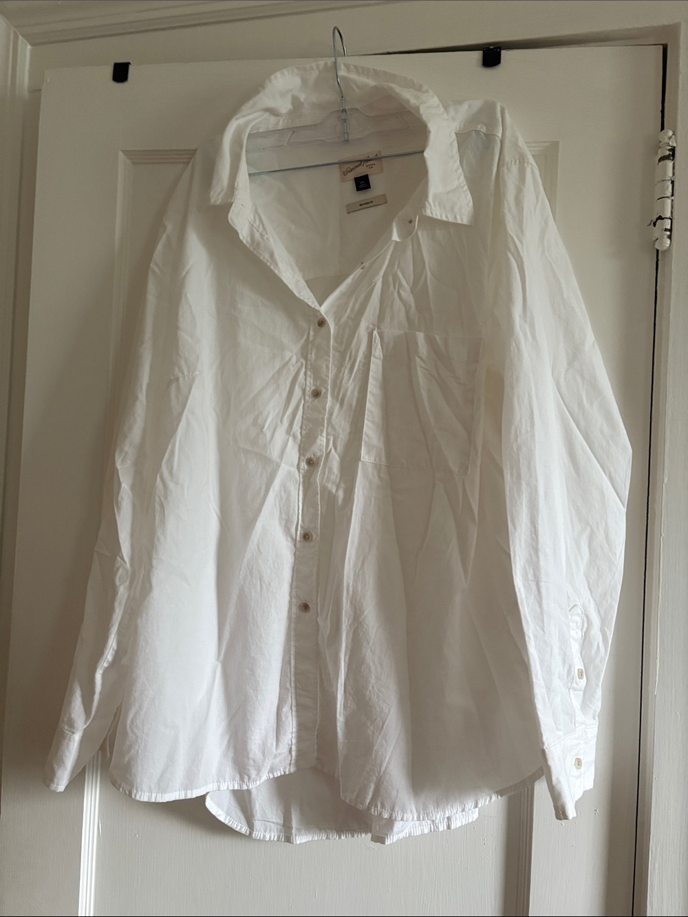 Universal Thread Women's White Button-Down Casual Shirt